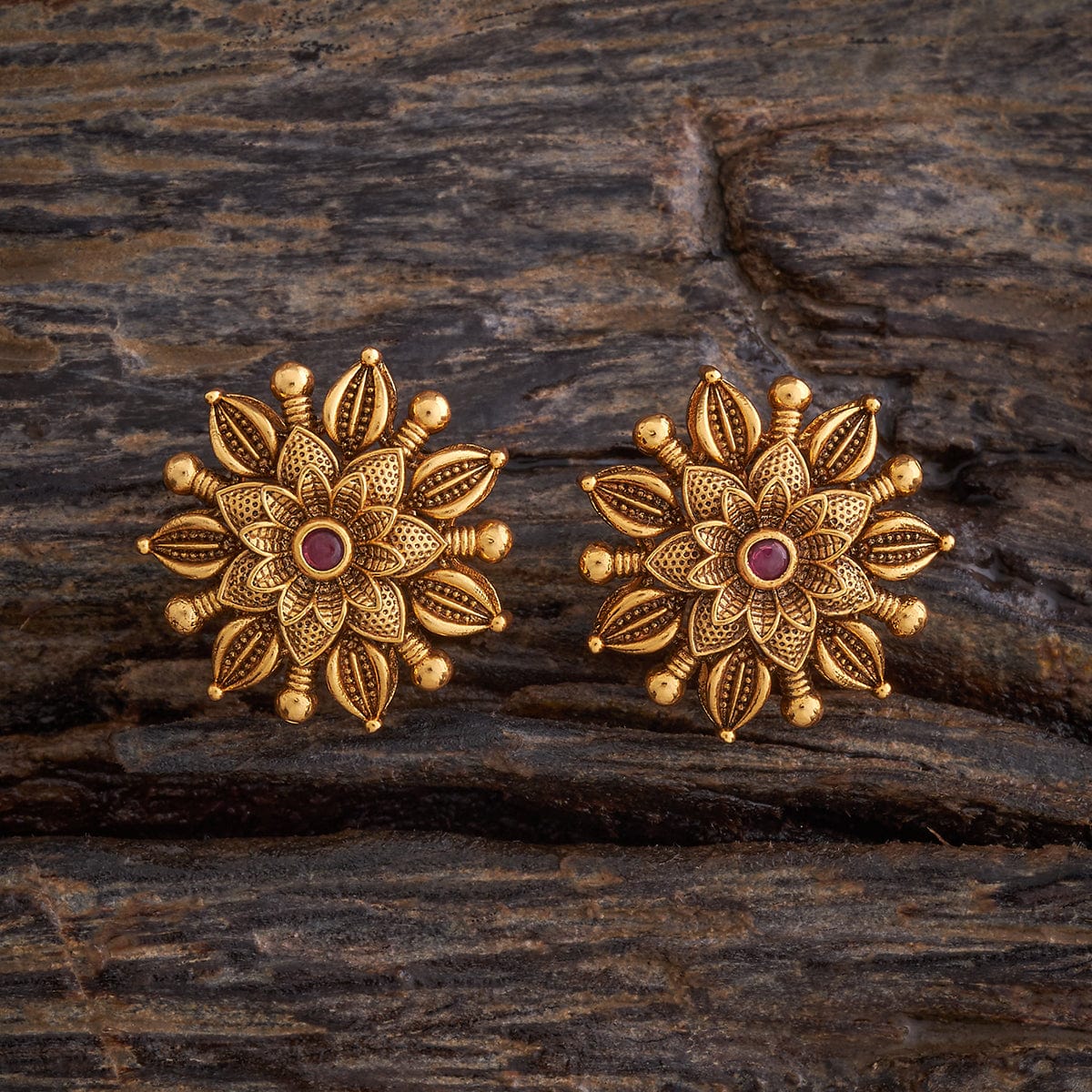 Antique Earring 180526