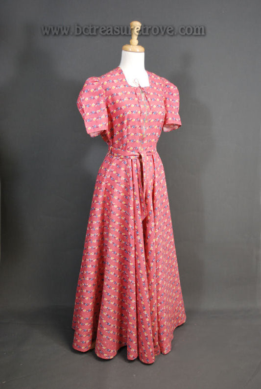 Late 1930s to Early 1940s Vintage Dressing Gown or Hostess Dress Small