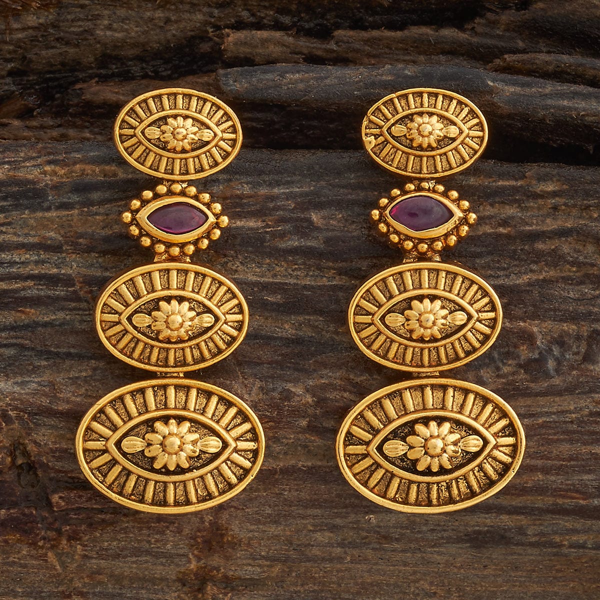 Antique Earring 181651